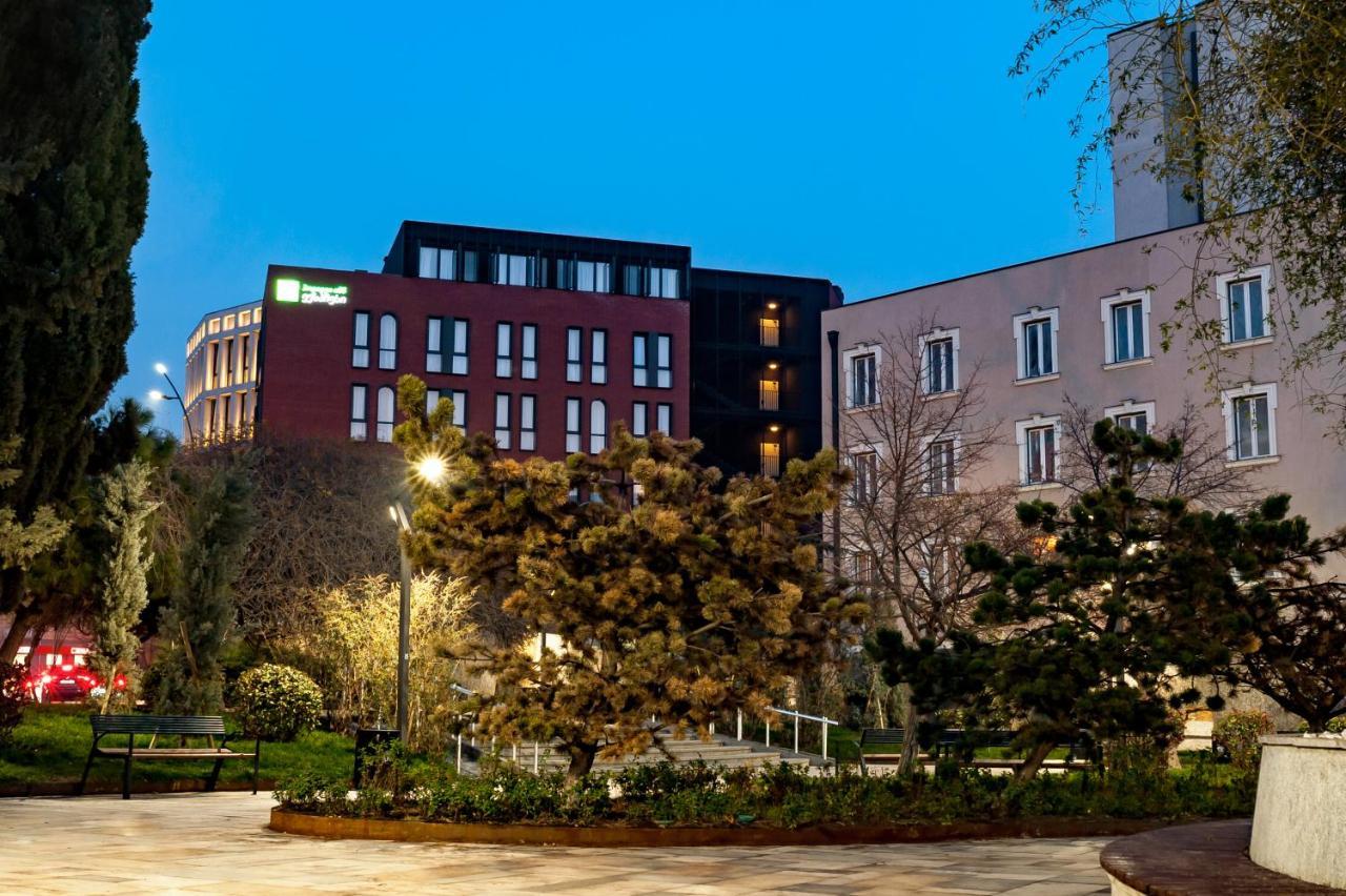 Holiday Inn Express Tbilisi Avlabari By Ihg Buitenkant foto