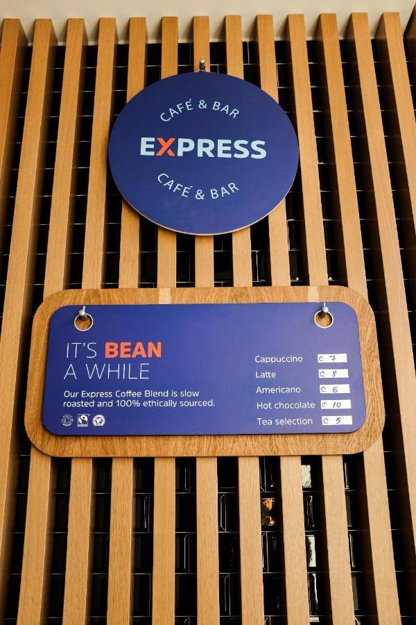 Holiday Inn Express Tbilisi Avlabari By Ihg Buitenkant foto