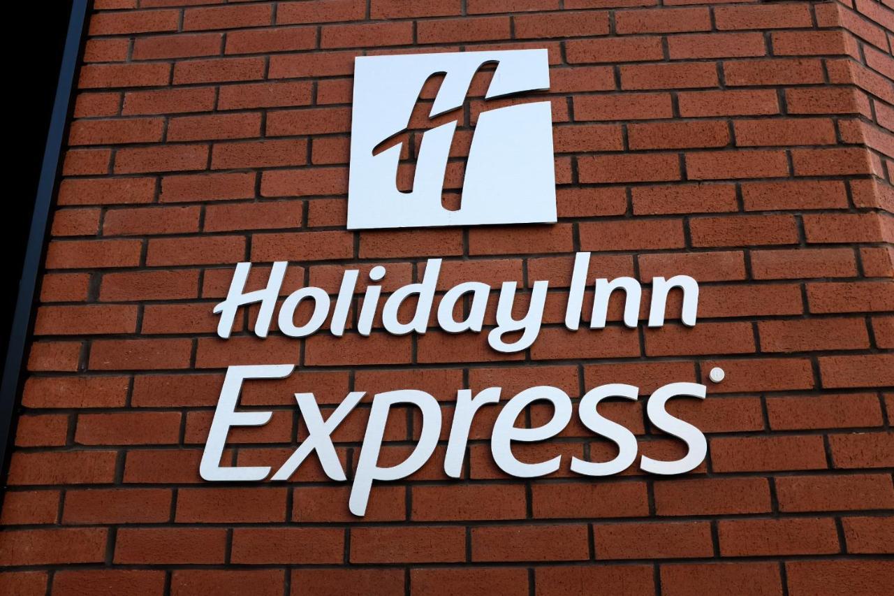Holiday Inn Express Tbilisi Avlabari By Ihg Buitenkant foto