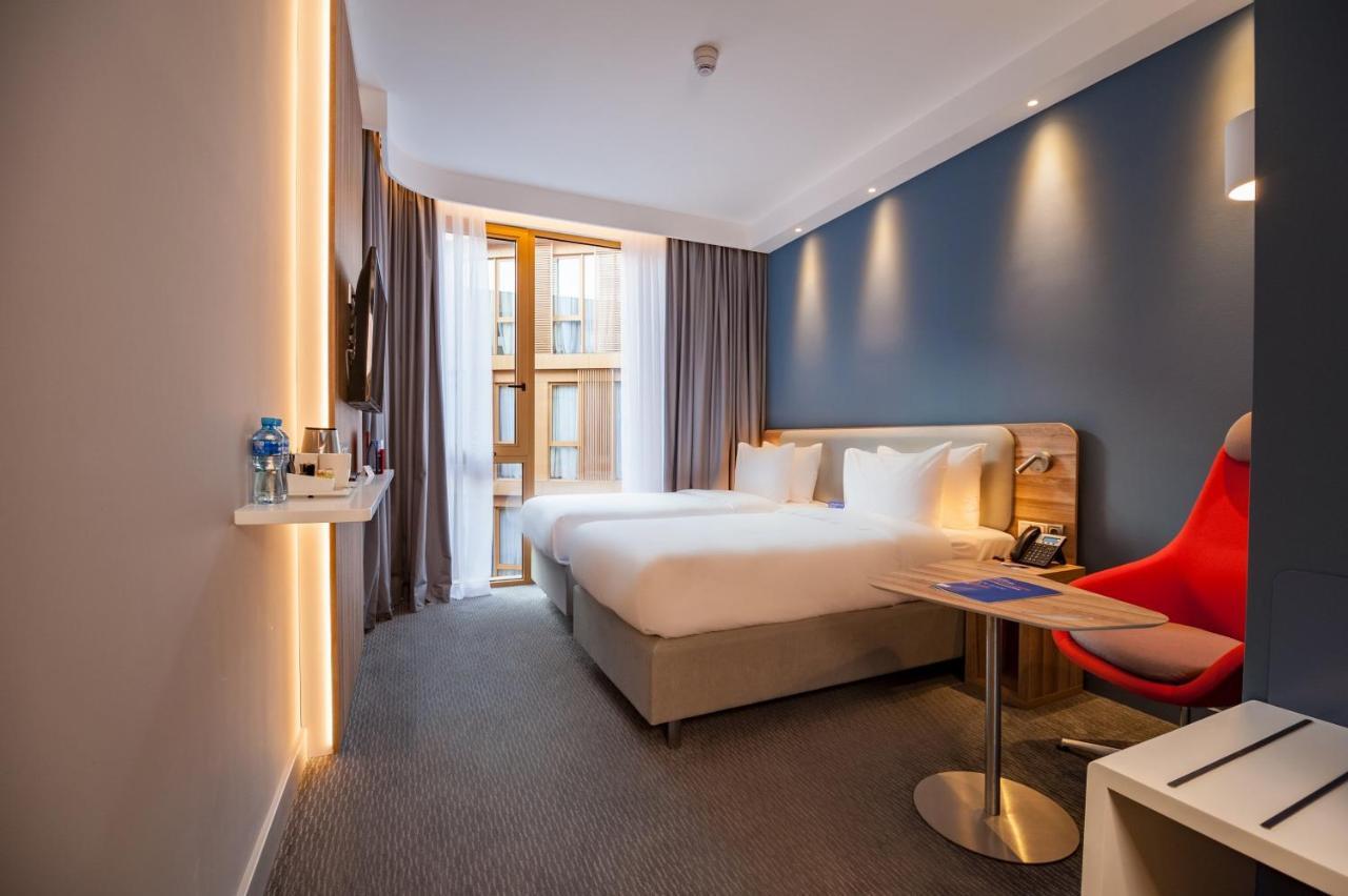 Holiday Inn Express Tbilisi Avlabari By Ihg Buitenkant foto
