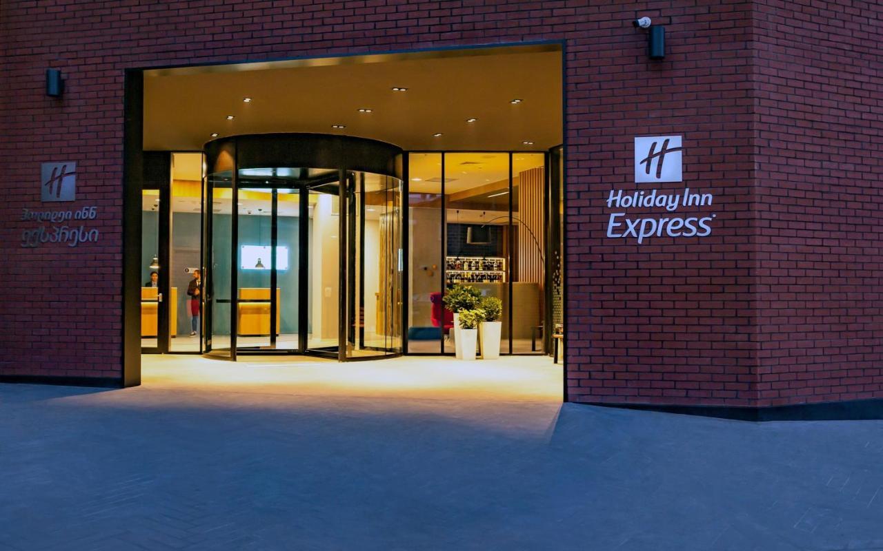 Holiday Inn Express Tbilisi Avlabari By Ihg Buitenkant foto