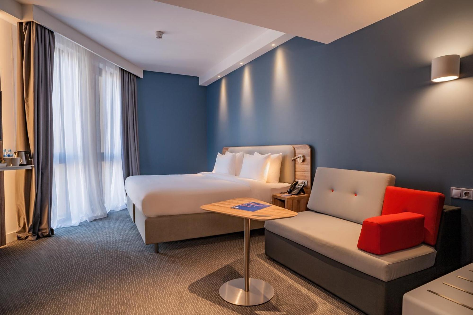 Holiday Inn Express Tbilisi Avlabari By Ihg Buitenkant foto