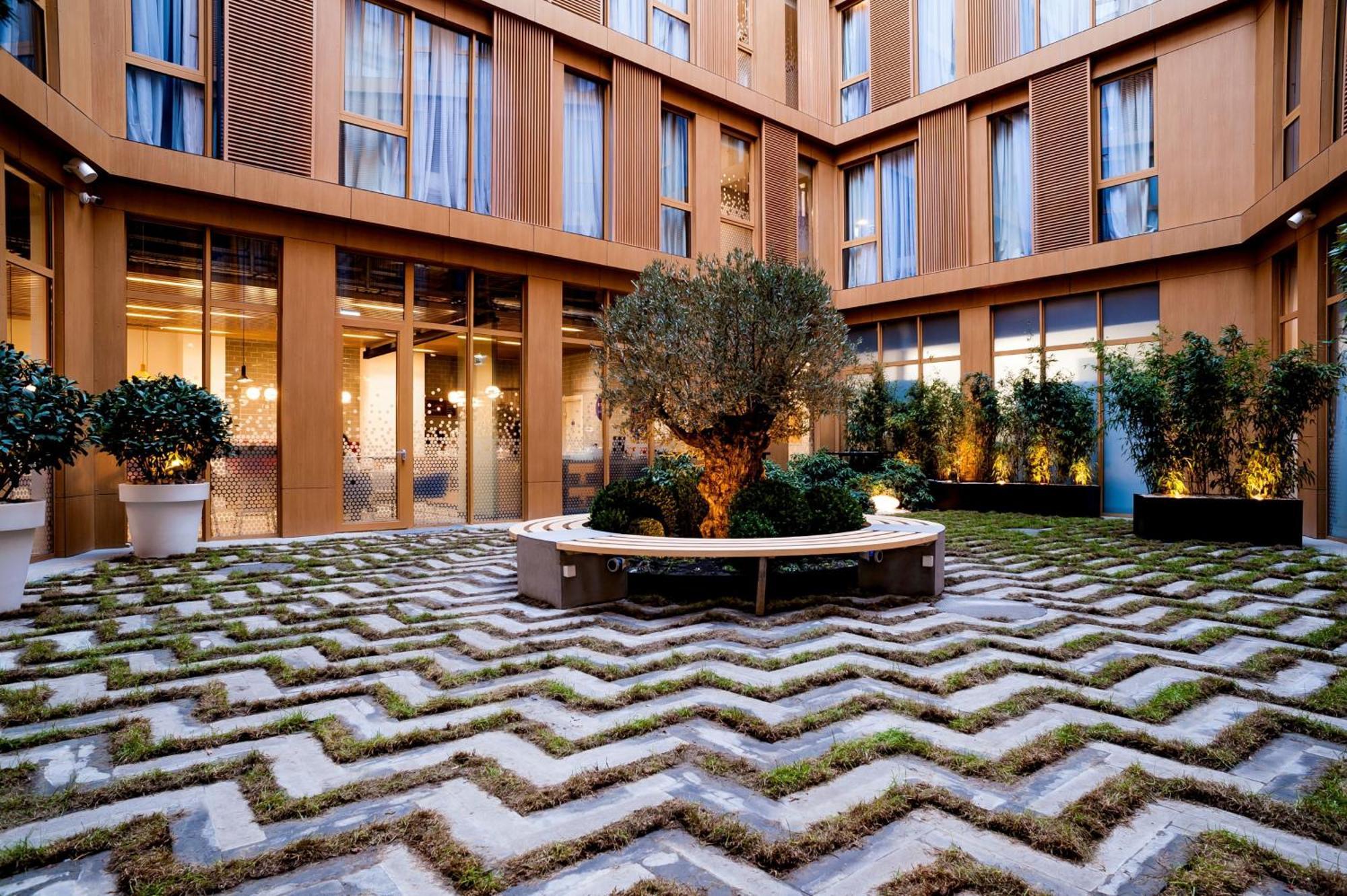 Holiday Inn Express Tbilisi Avlabari By Ihg Buitenkant foto