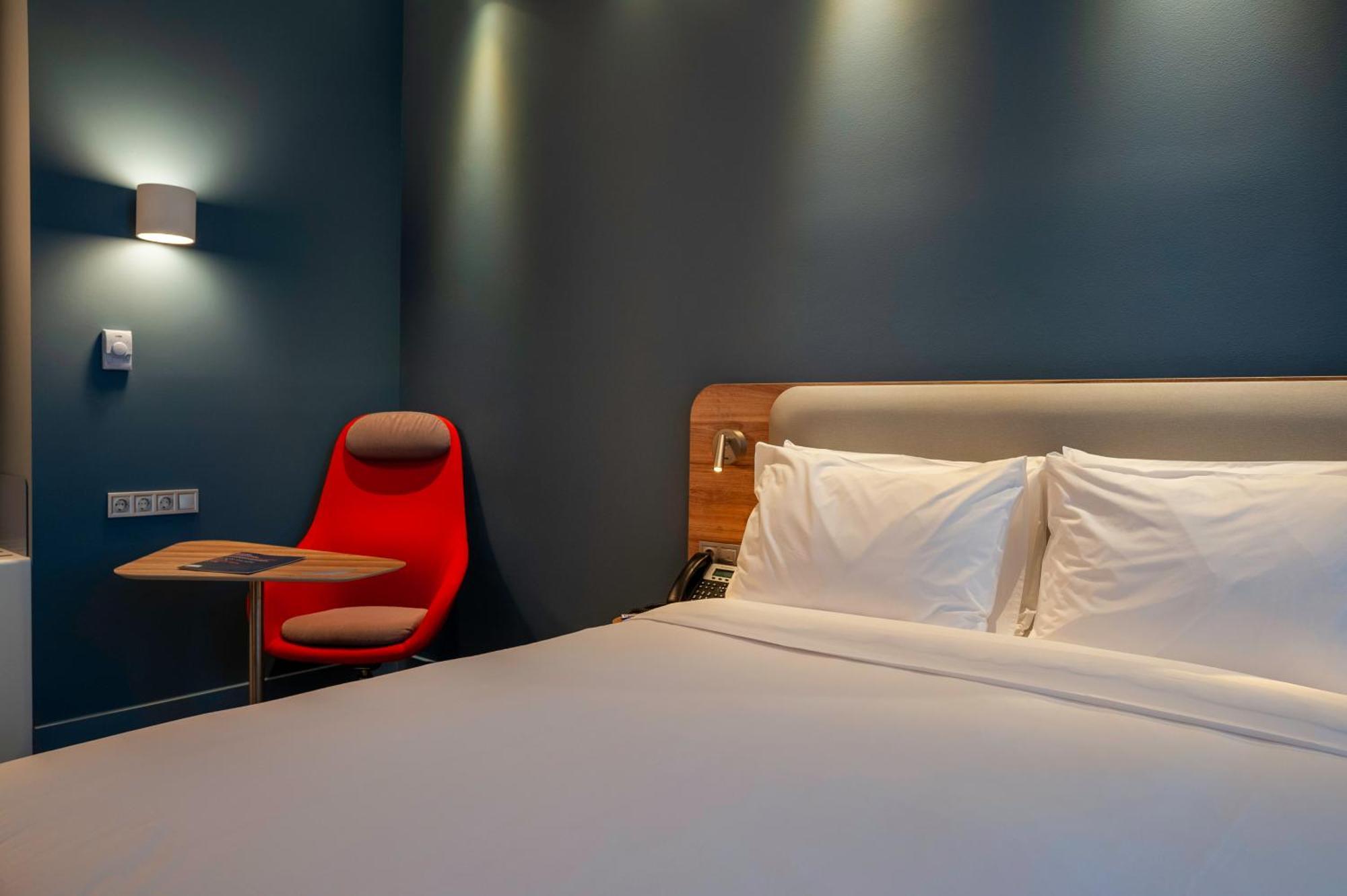 Holiday Inn Express Tbilisi Avlabari By Ihg Buitenkant foto