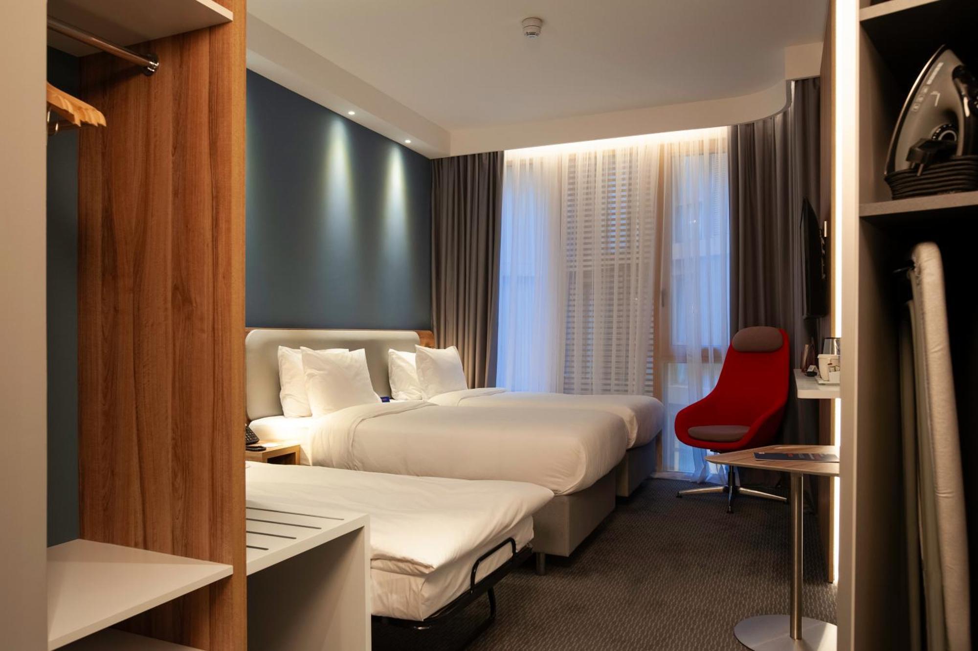 Holiday Inn Express Tbilisi Avlabari By Ihg Buitenkant foto