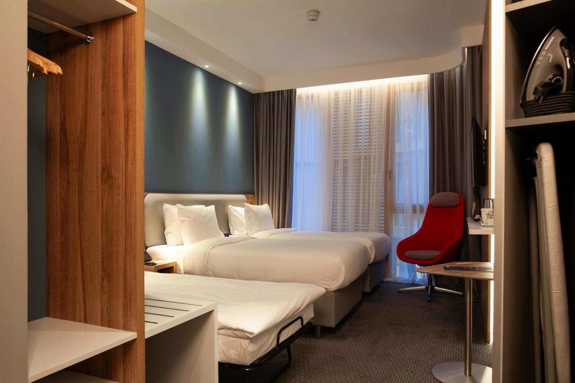 Holiday Inn Express Tbilisi Avlabari By Ihg Buitenkant foto
