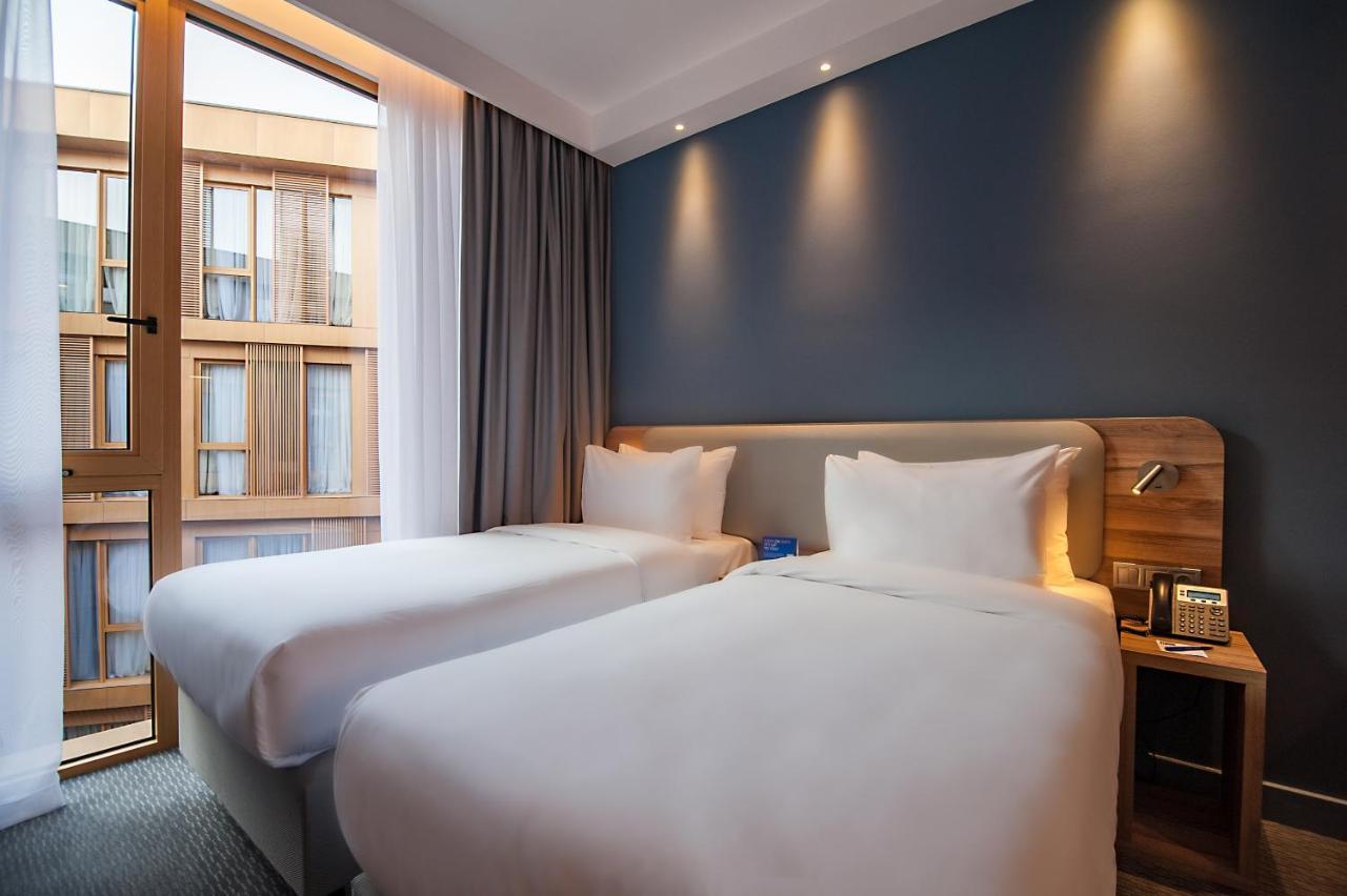 Holiday Inn Express Tbilisi Avlabari By Ihg Buitenkant foto